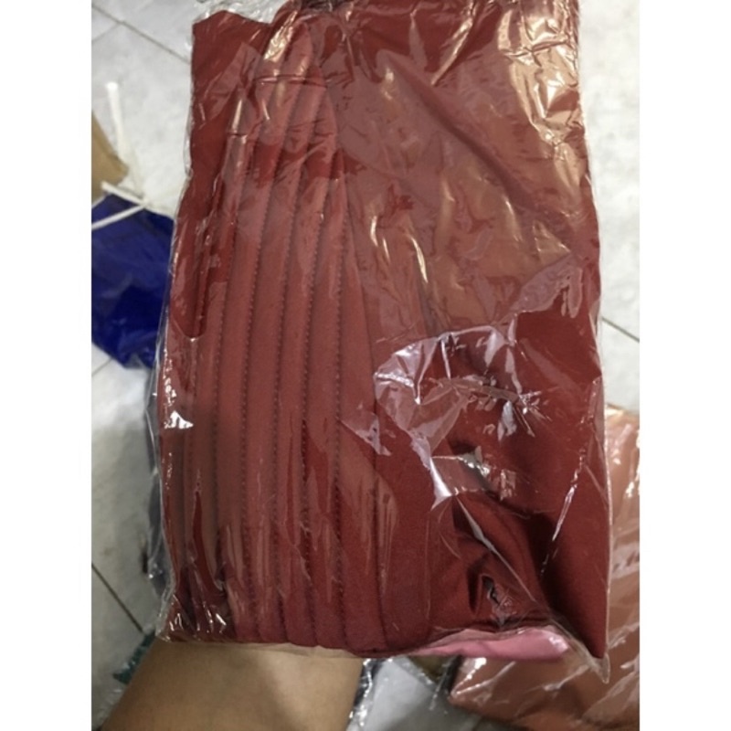 BASIC JILBAB BERGO BASIC HIJAB INSTAN JERSEY JILBAB SPORT MENUTUP DADA BERGO SPORT HIJAB SPORT PANJANG JUMBO-Maron