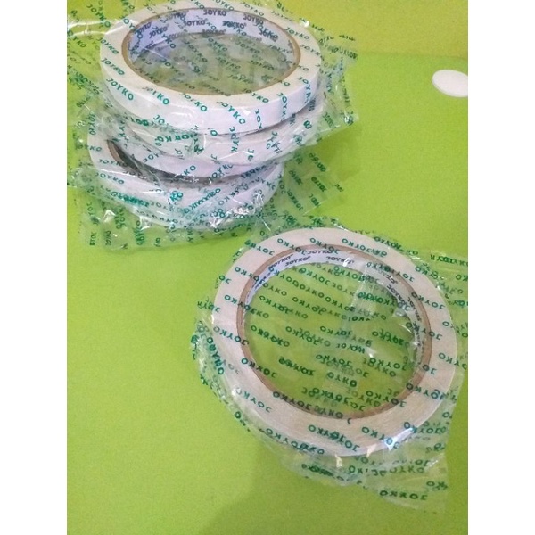 

Double Tape Perekat 2 Sisi Joyko 12 mm x 15 yard