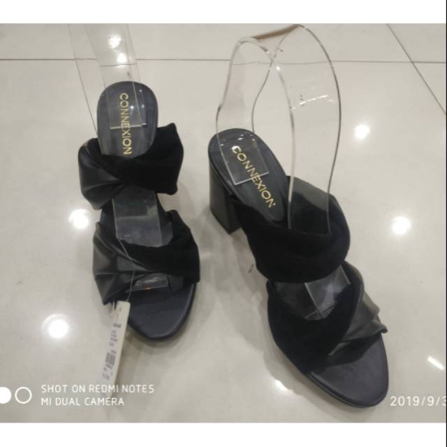 Heels kotak CH6534 Merk CONNEXION Brand Matahari
