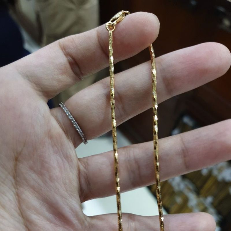 KALUNG EMAS KUNING ITALY Selly pendek