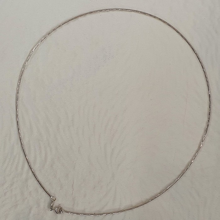 kalung choker ubs putih emas 75% 750 75 % 5 gr an lebih