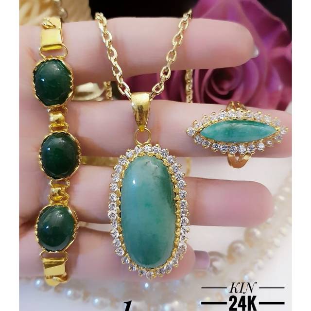 Set Perhiasan Lapis Emas 24 Karat Xuping Gelang Cincin Kalung Batu Giok Permata Berlian Titanium