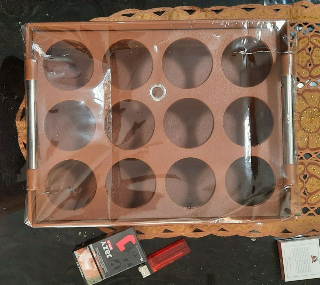 Keranjang Aqua Gelas Botol Multifungsi 2 In 1 + Nampan Tray Kulit Sintetis Tempat Air Mineral Gelas