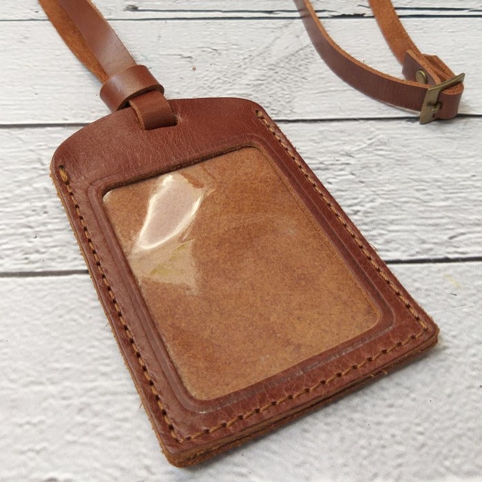 

Produk Unggulan Id Card Holder Kulit Asli Regular (Cokelat Havana) Gilaa!!!