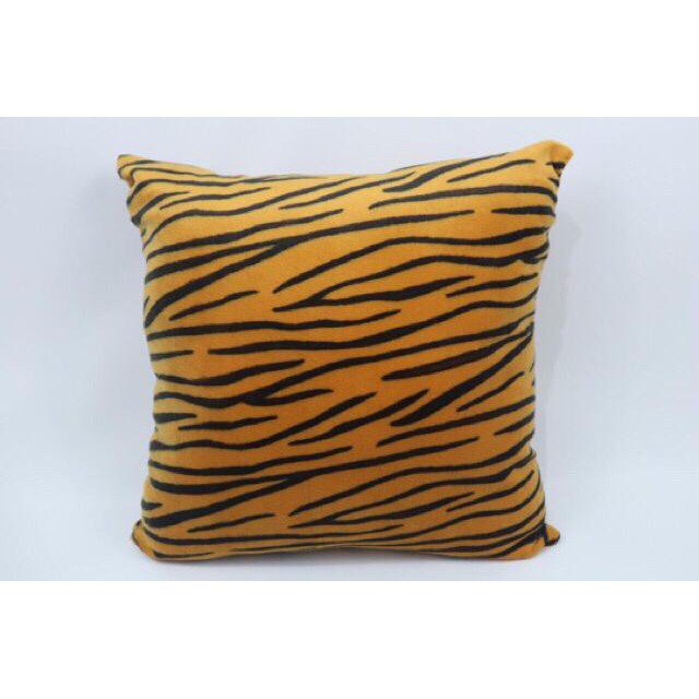 Bantal sofa bludru bulu halus lembut motif leopard sapi zebra macan jerapah murah unik ukuran 35