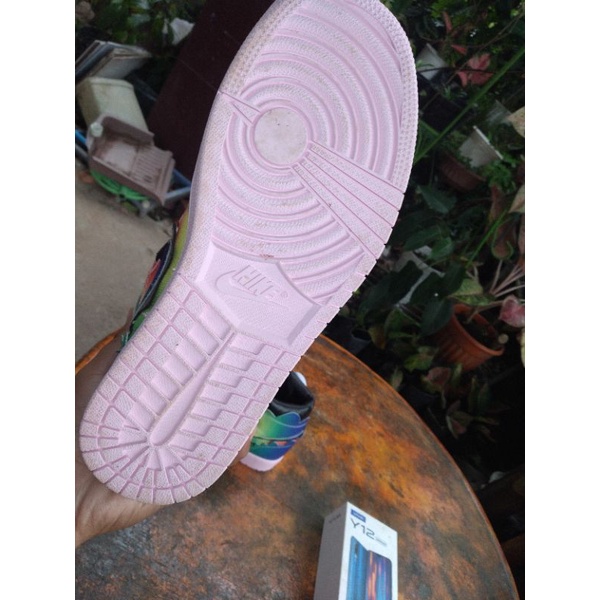 AIR JORDAN 1RETRO J BALVIN