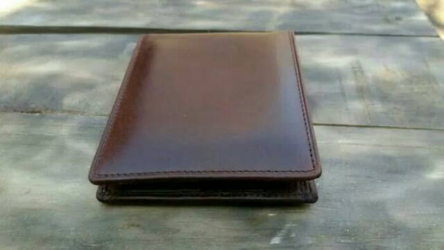 Dompet Kulit Pria Original Muat 8 Slot Kartu