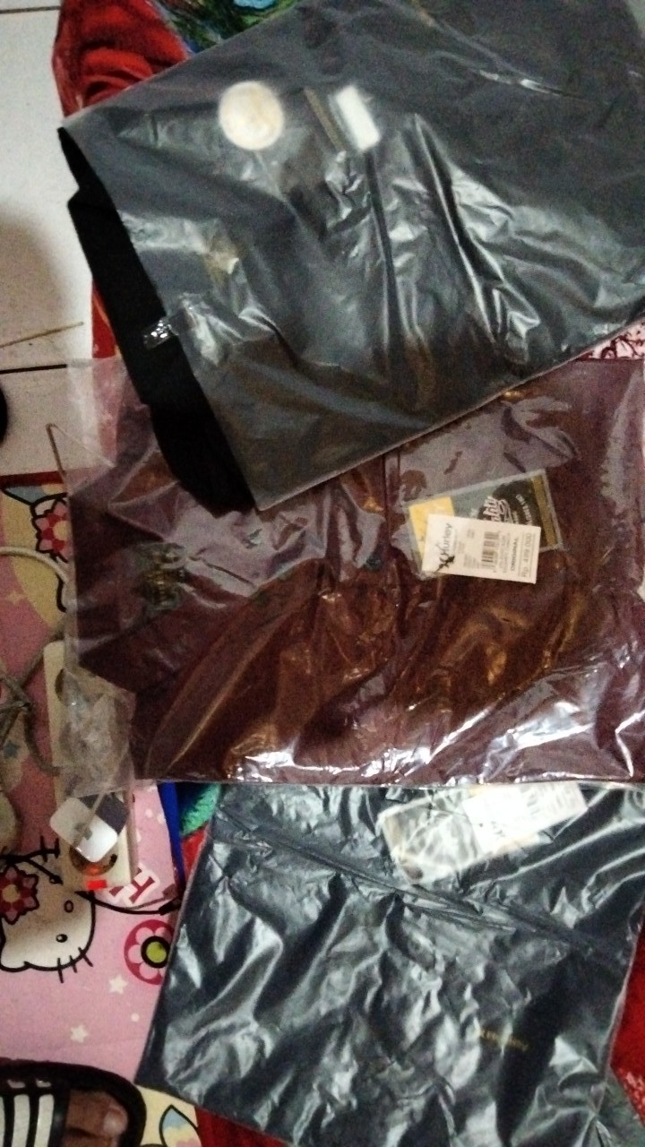 Kemeja Polos Pria Lengan Pendek