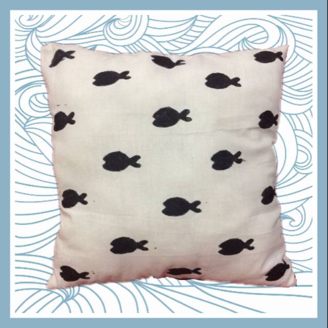 Bantal kecil motif ikan (bisa custom nama)