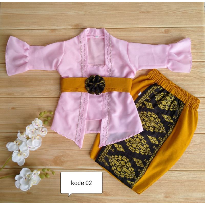 0-1tahun FREE BANDANA SET KEBAYA MODEL TROMPET PAYET DAN KAMEN JADI ANAK