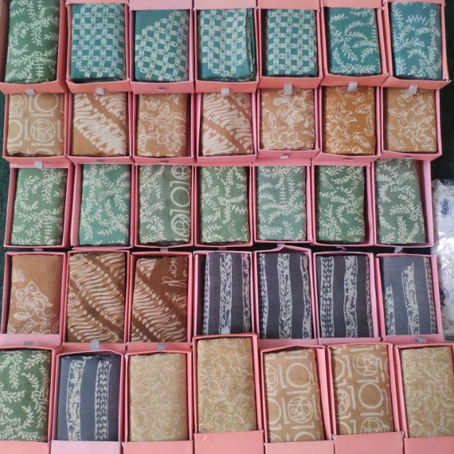 WASTRA SCARF RIA MIRANDA