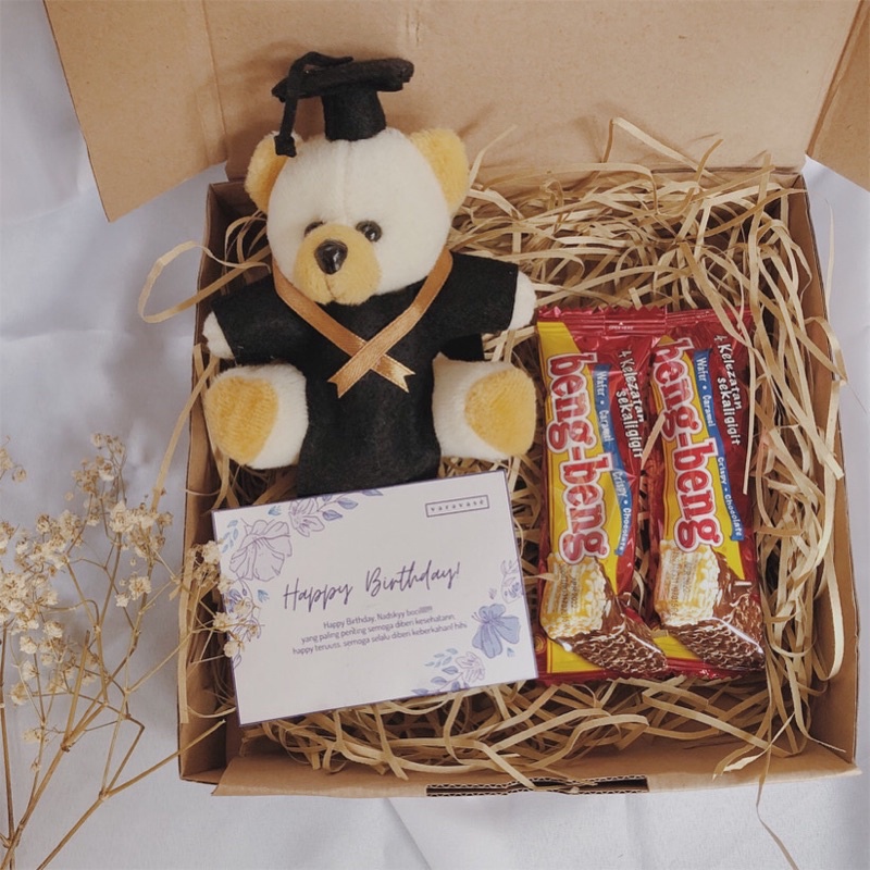 

Buket/Hampers Boneka Wisuda