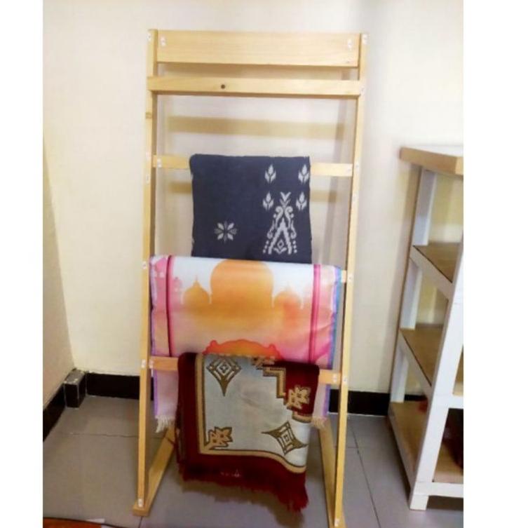 Stok banyak Ladder Hanger Kayu, Rak Gantungan sajadah/mukena/al-quran/handuk/sarung/kerudung/baju/hi