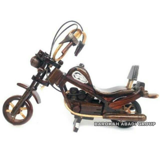 Miniatur Motor Harley Davidson Kayu Ukuran S 22x16x4 Cm