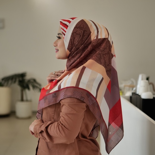 Minor Deffect | Foxy | Levelup | Levelscarves