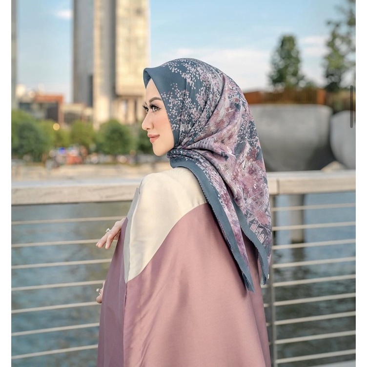 Buttonscarves New York 3 Courage “Harlem”
