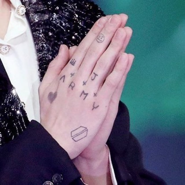 BTS JUNGKOOK TEMPORARY TATTOO (Tato Temporer Stiker Member ARMY NON-PERMANEN KPOP TATO)