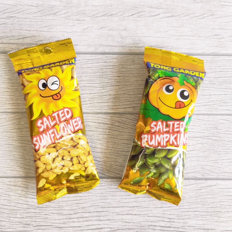 

Tong Garden Salted Pumpkin Sunflower Seeds Biji 30g Vegetarian Vegan