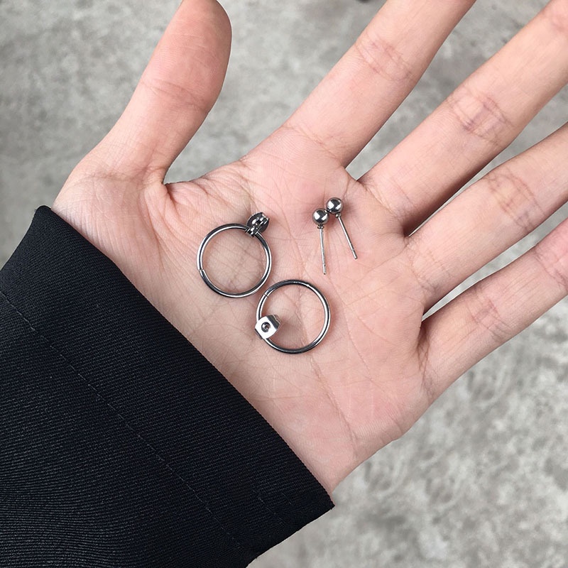 We Flower Anting Stud Bentuk Bola Bulat Kecil Gaya Normcore Untuk Wanita