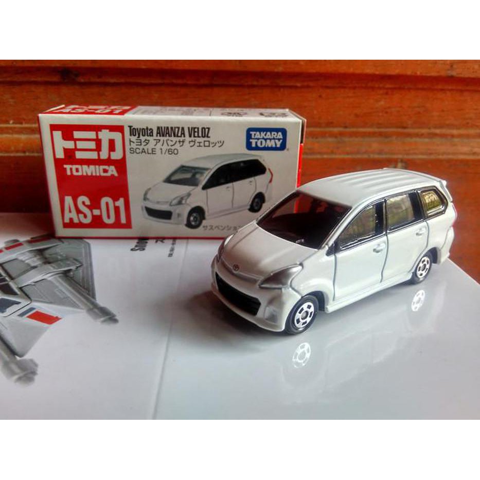 Diecast mobil Toyota avanza Veloz Miniatur Tomica Takara Tomy KSR788