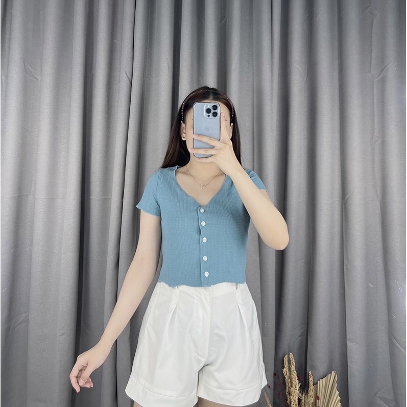 Lucy button crop / Crop top wanita / atasan crop kancing