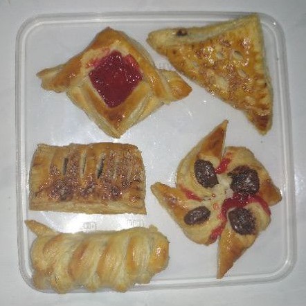 

Pastry / Croissant / Pisang Bolen coklat keju