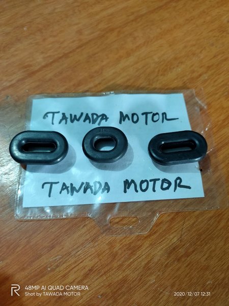 KARET DOP AKI HONDA CB100. CG.WIN. GL MAX. GL100. GL125. GL PRO. MEGAPRO