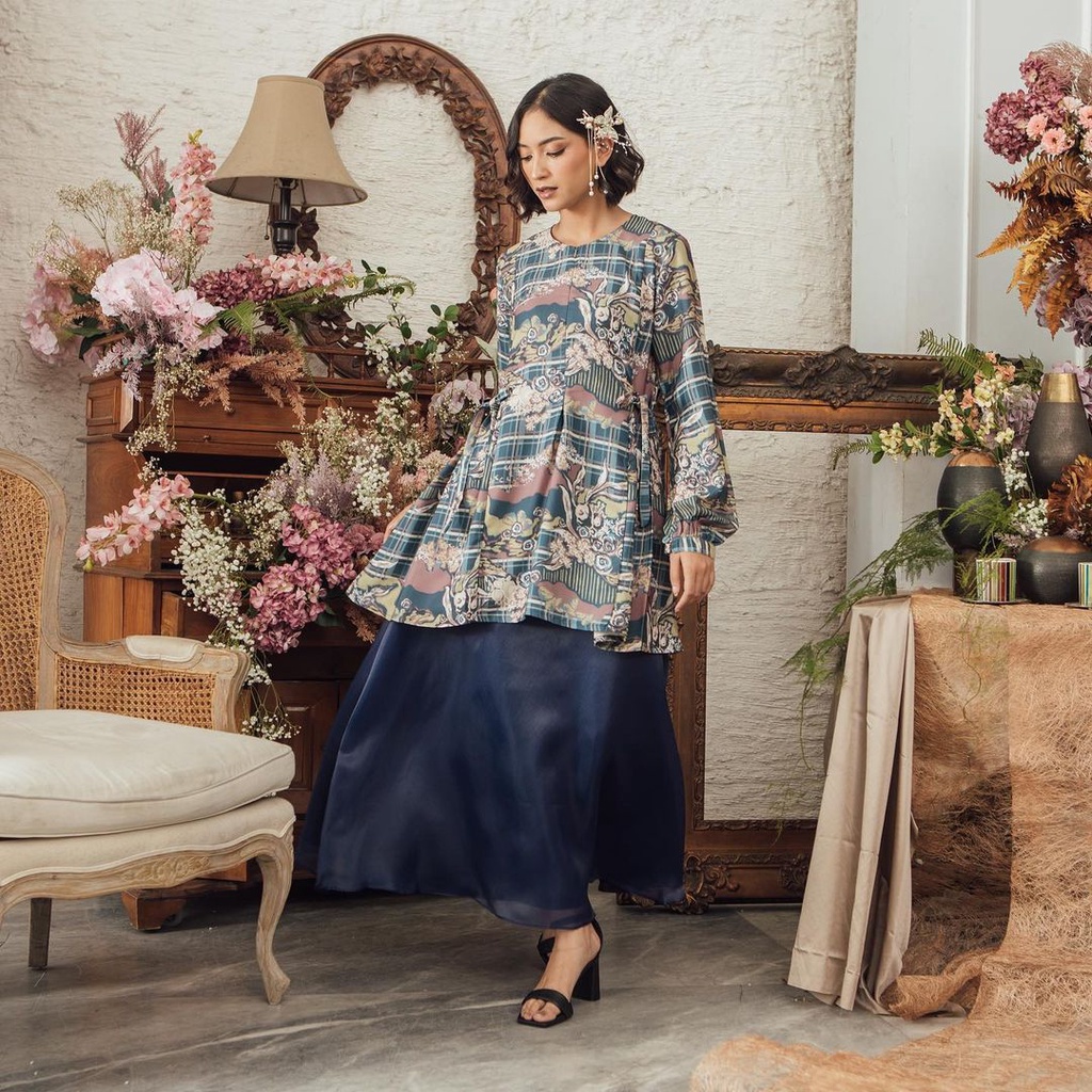 NOIRE BLOUSE BY KAMIMA INDONESIA