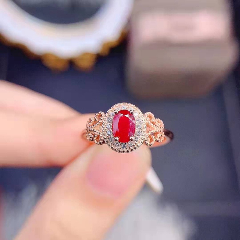 Cincin Wanita Bentuk Geometri Oval Hias Cubic Zirconia AAA Warna Merah Untuk Pernikahanpertunangan