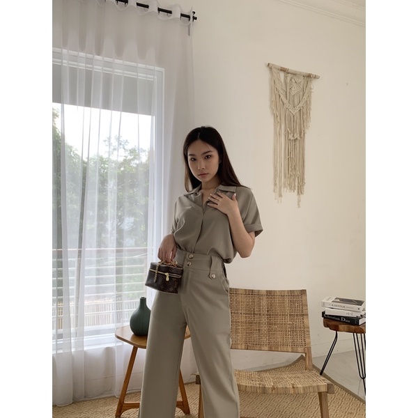 Raven Set-sage green