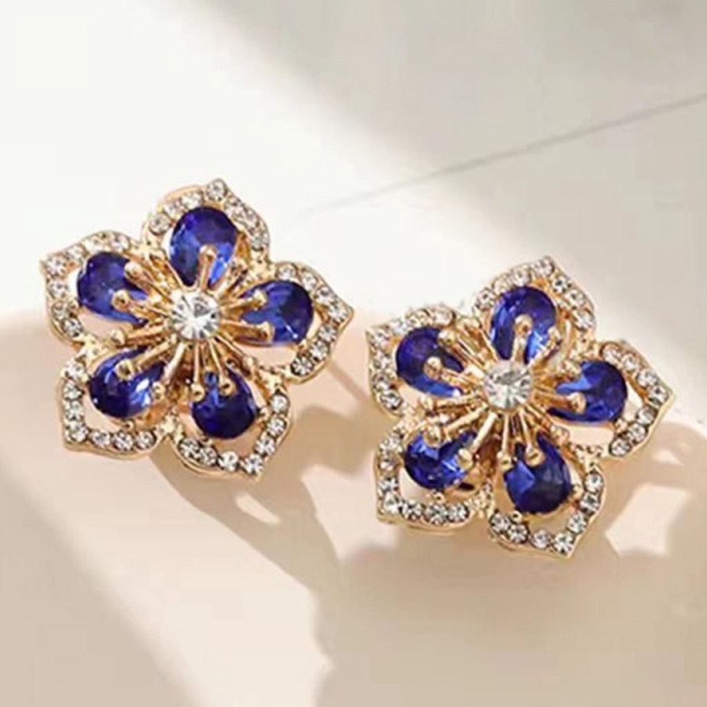 Hu Hu Hu Hu Hu Alat Bantu Pasang Kacamata♡ 1 Pasang Anting Stud Desain Bunga Glitter Bahan Alloy Tahan Lama Untuk Wanita