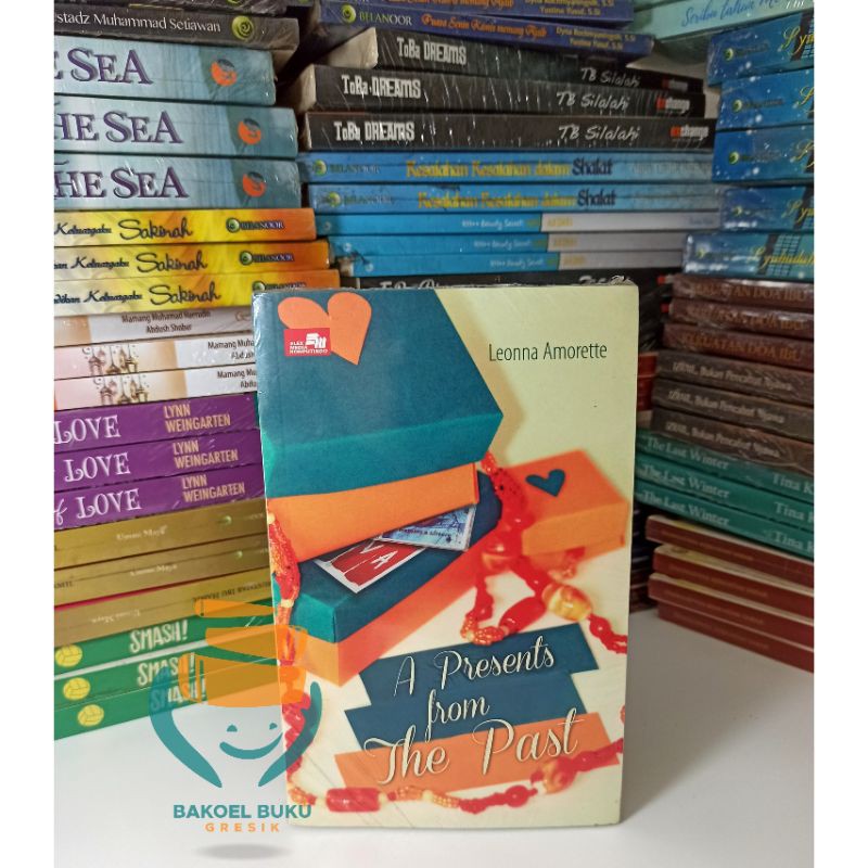 a present from the past | Novel Terjemahan | leonna amorette | Rak S