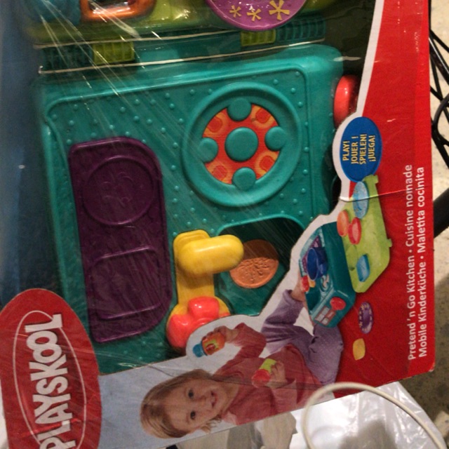 playskool kitchen        
        <figure class=