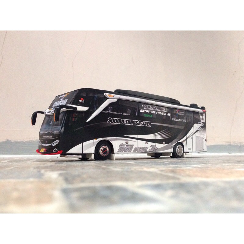 PAPERCRAFT BUS SKALA 1:50 STJ RHUDOUR