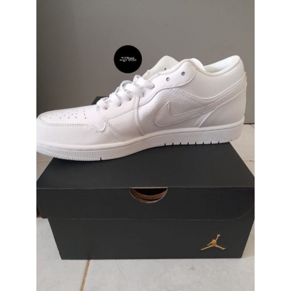 Nike Air Jordan Low Triple White