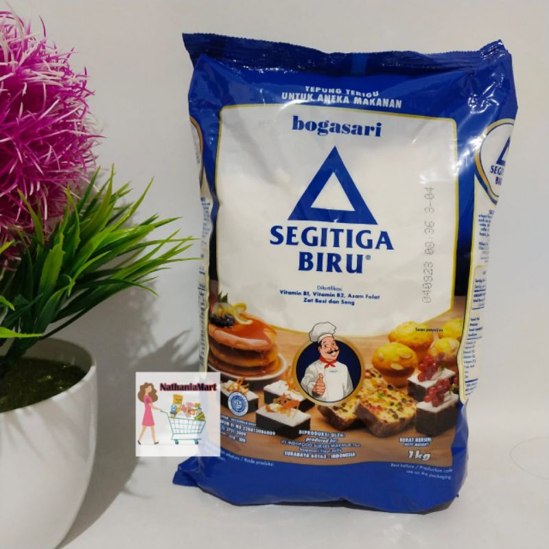 

Tepung Terigu Segitiga Biru 1 Kg / Tepung Terigu Bogasari Segitiga Biru Premium 1 Kg