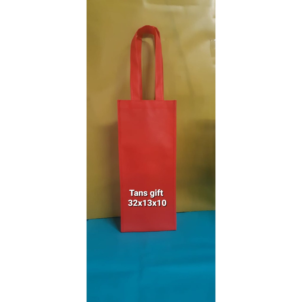 

Goody Bag Spunbond ukuran Wine Merah (Red)