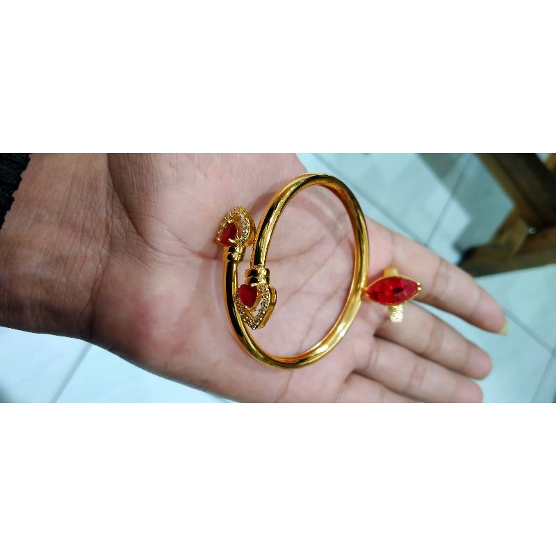 gelang tangan wanita motif love Free cincin permata merah titanium