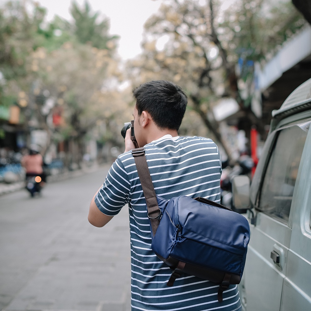 Tas Camera Kamera Canon Nikon Selempang Slempang Waistbag DSLR Mirrorless Mirorless Waterproof Pouch