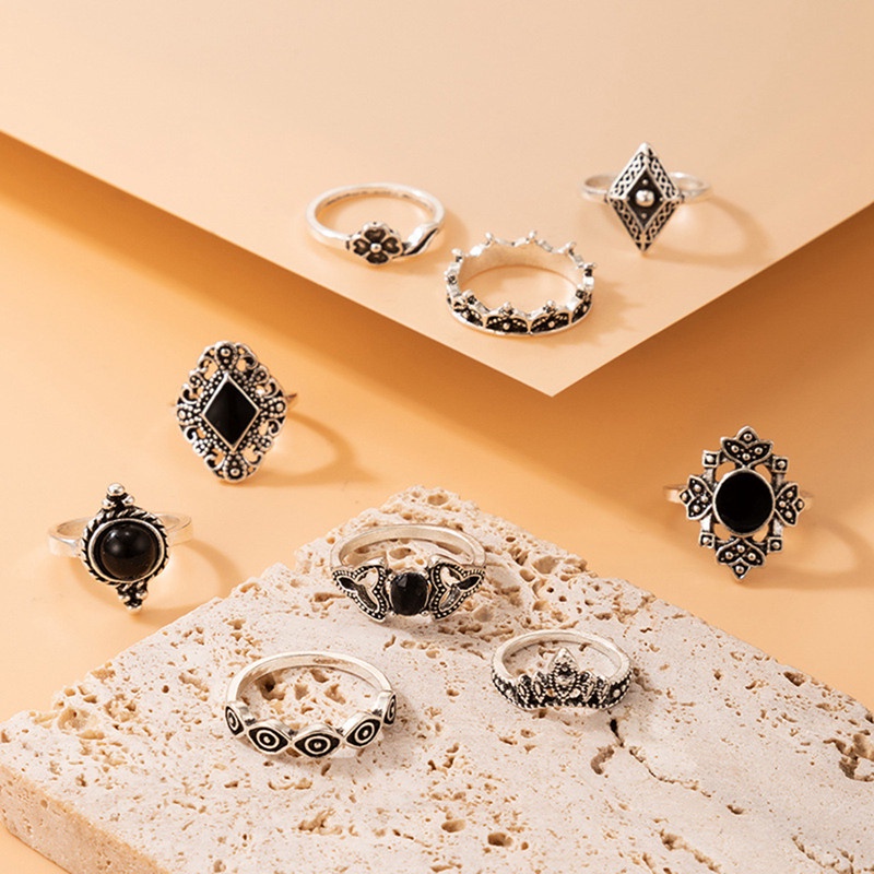 Fancyqube 9pcs / Set Cincin Wanita Desain Geometri Hias Kristal / Berlian Imitasi Hitam Untuk Pernikahan