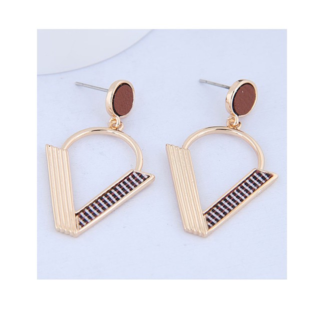 LRC Anting Tusuk Fashion Gold Triangle Earring A57424