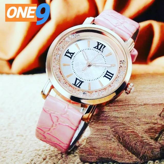 Jam tangan wanita diamond /jam tangan wanita /jam tangan keren /jam tangan modis /jam tangan murah