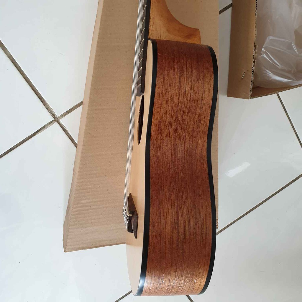 READY Gitarlele Grande Guitalele Original Natural dan Coklat Guitarlele Guitar Gitar Kecil Sedang