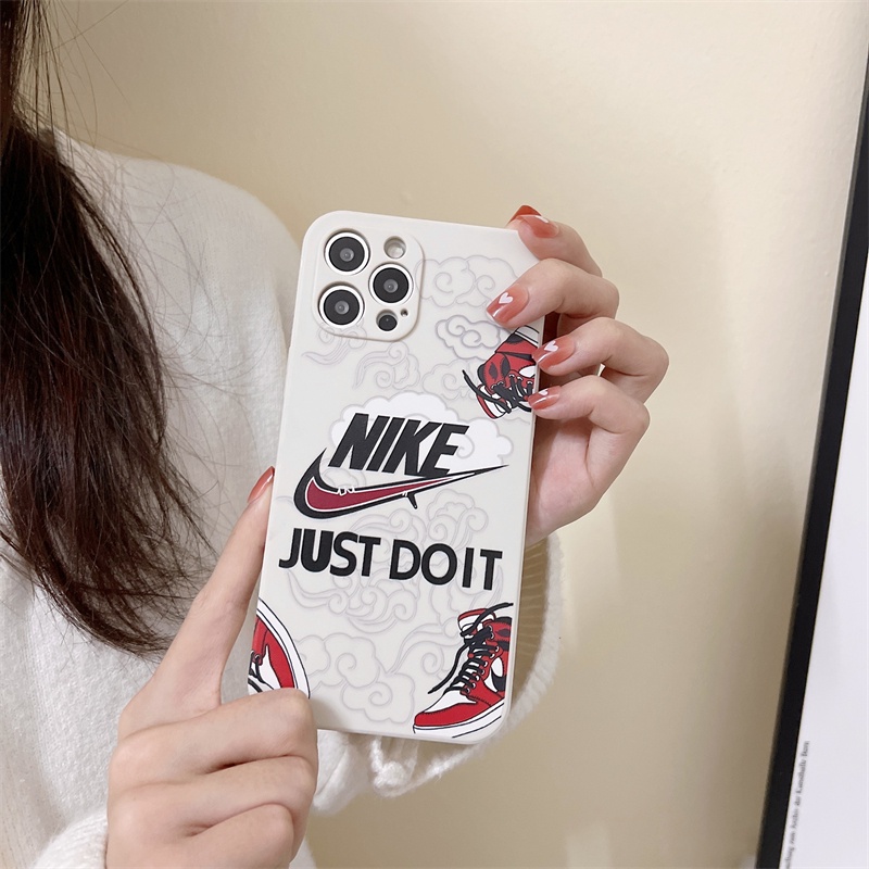 Case Pelindung Desain Sepatu Olahraga Untuk iphone 11 13 12 pro max Xs max XR 7 8 plus Se20