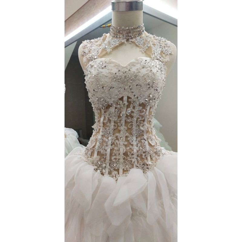 gaun wedding kembang / gaun wedding preloved / gaun wedding second murah dan berkualitas