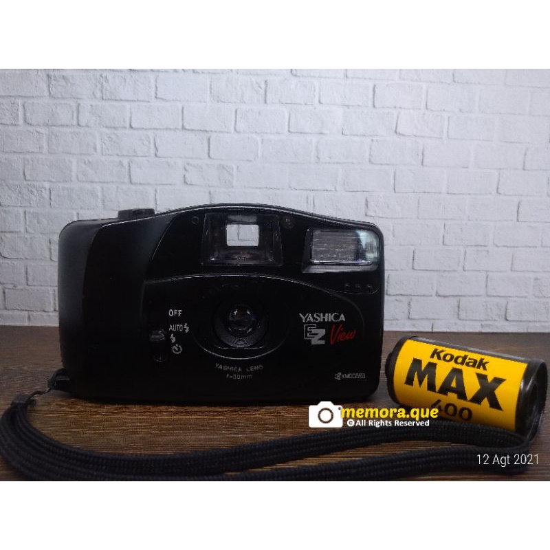 Kamera Analog Yashica EZ View