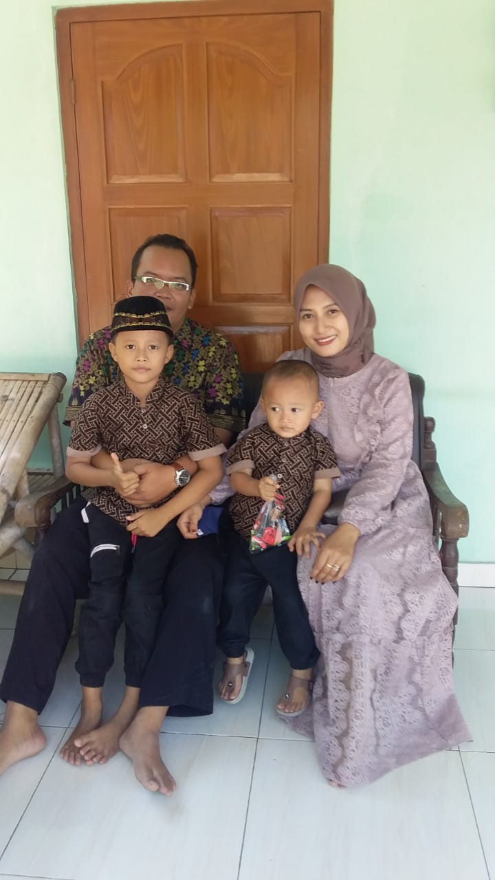 Kemko Batik  Anak Dan Ayah Motif Sidoasih - Kerang - Sekar Jagat