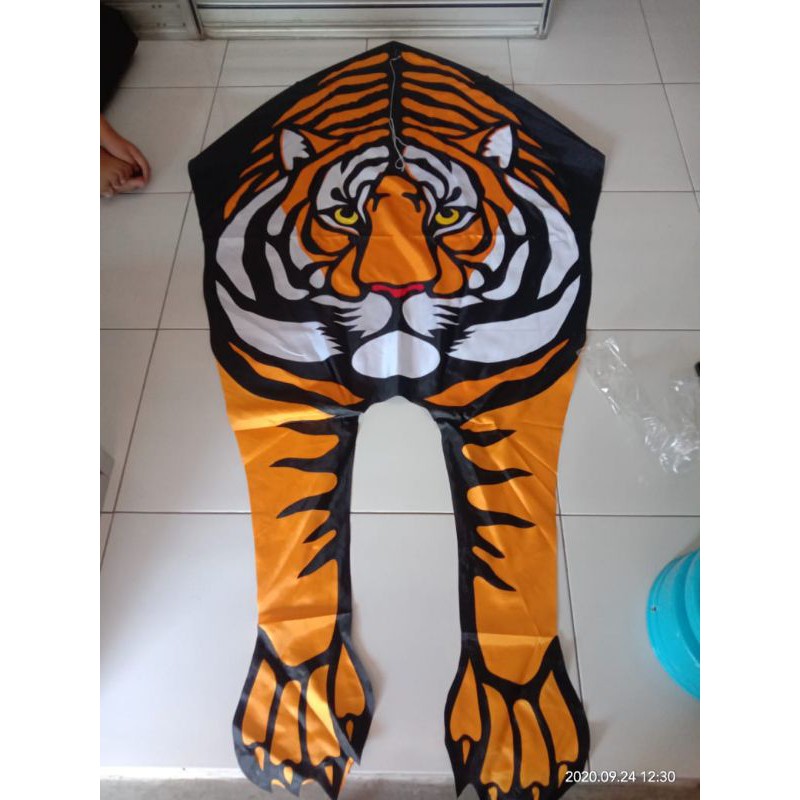 layangan kain macan besar banget 2mtr