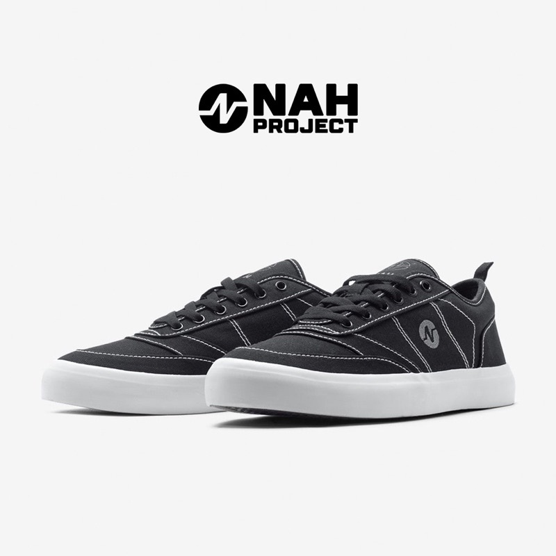 Nah Project- Resilient Black White