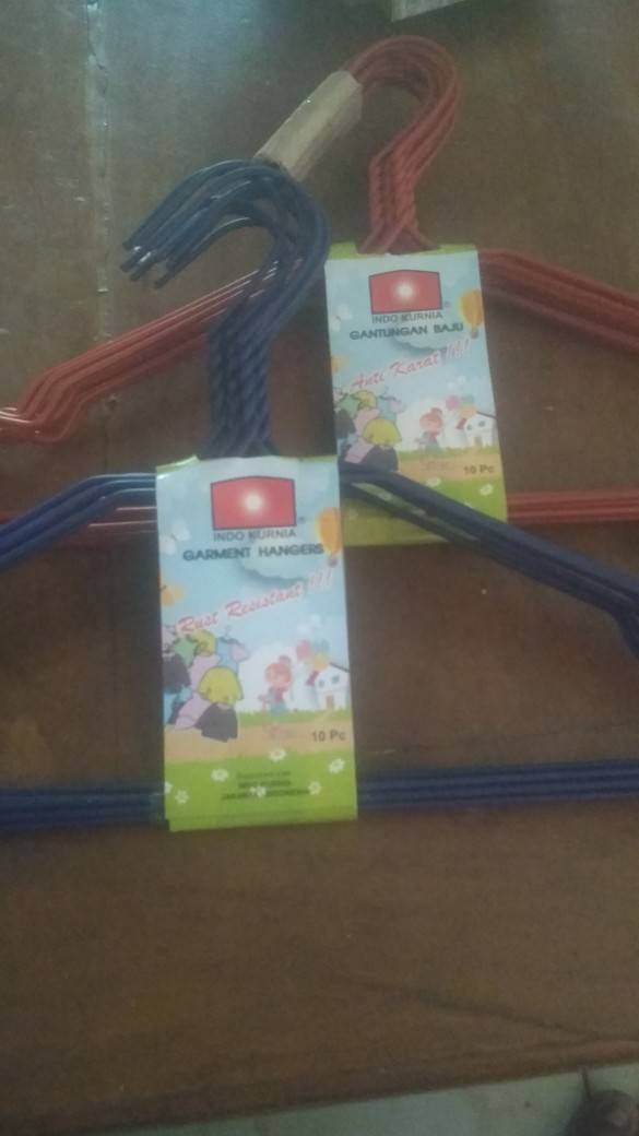 Hanger Gantungan Baju Kawat Stainless Coating Plastik Warna-warni Anti Karat